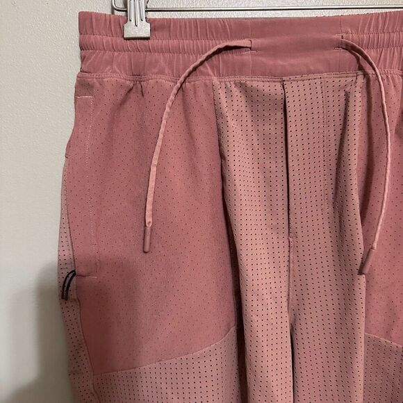 Lululemon Mens Step Back Jump Lined Athletic Shorts Red Dust Size Small - Picture 4 of 8